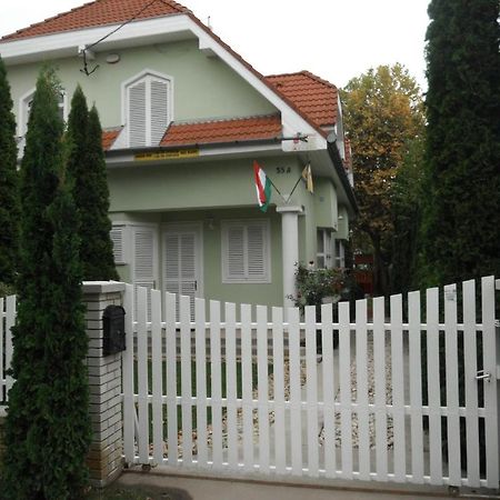 Csokonai guesthouse Zamárdi Eksteriør billede